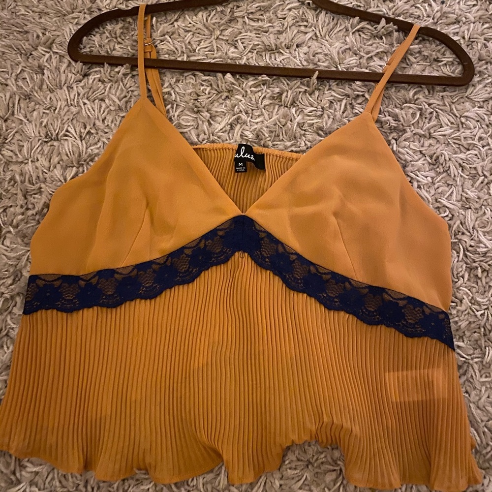 Lulus yellow top